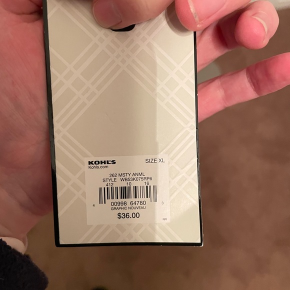 Dana Buchanan NWT animal print cross-over top - Picture 2 of 5